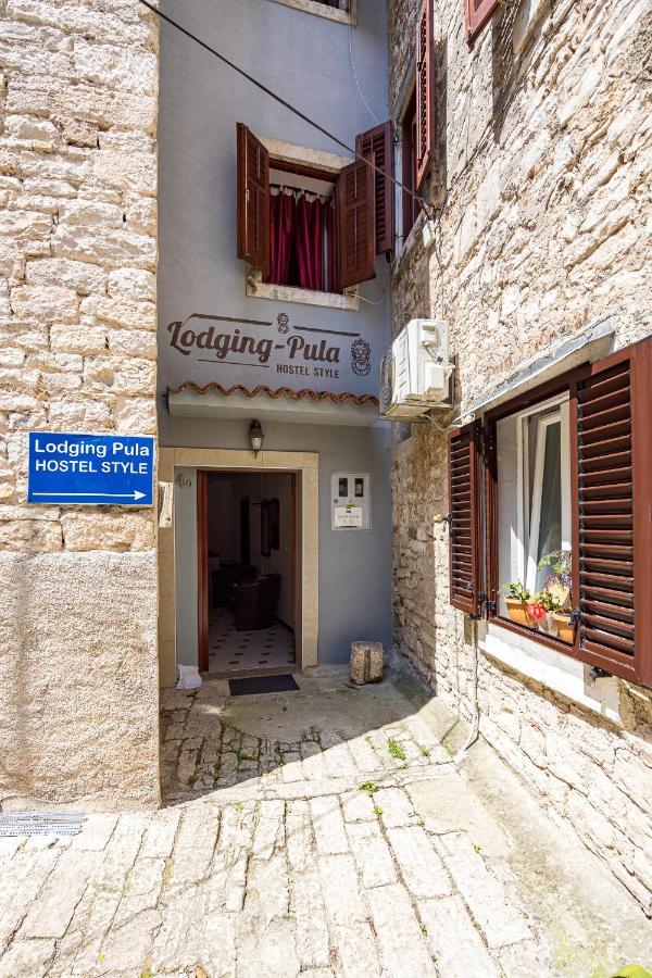Pula Hostel Exterior photo